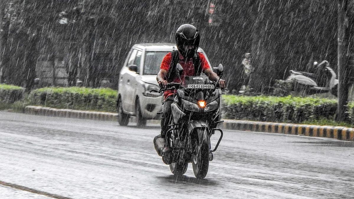 <div class="paragraphs"><p>دہلی میں بارش کی فائل تصویر</p></div>