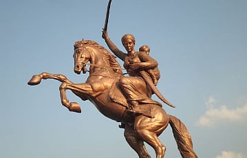 دہلی: شاہی عیدگاہ پارک میں نصب ہوگا رانی لکشمی بائی کا مجسمہ، ہائی کورٹ نے مسلم فریق کی عرضی خارج کر دی