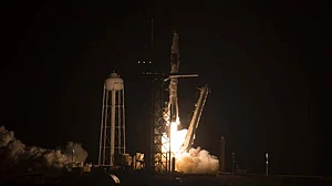 ٹراپیکل طوفان کی وجہ سے ناسا کے اسپیس ایکس کرو 9 مشن کی لانچنگ میں تاخیر