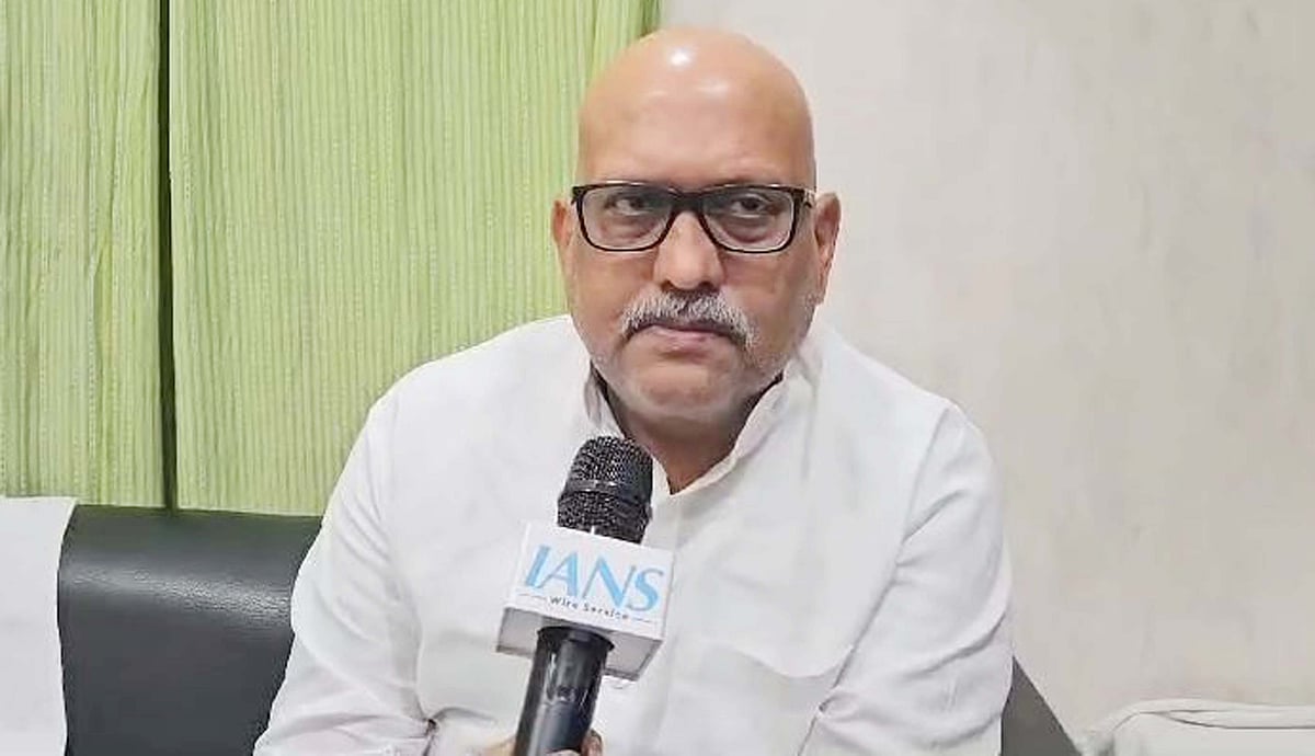 یوپی سنبھالا نہیں جا رہا اور جموں و کشمیر میں جھوٹ بول رہے یوگی آدتیہ ناتھ: اجے رائے