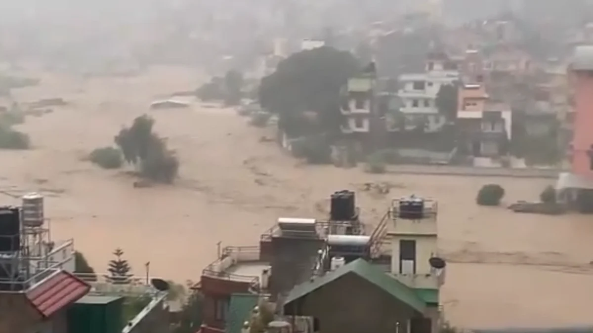 <div class="paragraphs"><p>نیپال میں سیلاب کا منظر، تصویر ویڈیو گریب</p></div>