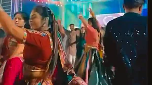 ’گربا پنڈالوں میں 'گئو موتر' پلا کر ہی داخلہ دیا جائے!‘ غیر ہندوؤں کو روکنے کے لیے بی جے پی لیڈر کا مطالبہ