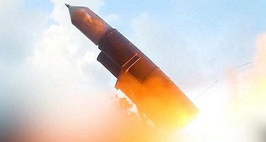 اسرائیلی شہر حائفہ پر حزب اللہ نے داغے 135 سے زائد راکیٹ، یمن نے بھی بیلسٹک میزائل سے کیا حملہ