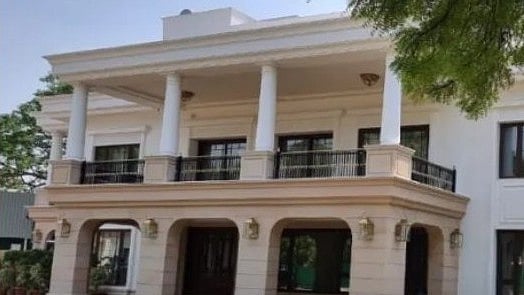 دہلی میں ’سی ایم ہاؤس‘ پر تنازعہ بڑھا، پی ڈبلیو ڈی نے گھر میں لگایا ’تالا‘، وزیر اعلیٰ آتشی کا سامان باہر نکالنے کا الزام