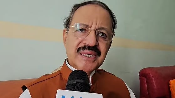 ’اتر پردیش میں جمہوریت ختم‘، جئے پرکاش کی مورتی پر اکھلیش کو گلپوشی کی اجازت نہیں ملنے سے راشد علوی ناراض