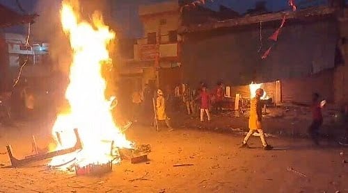 بہرائچ: پہلے بدتمیزی، لوٹ پاٹ اور آتش زنی اور اب بلڈوزر...سہیل انجم