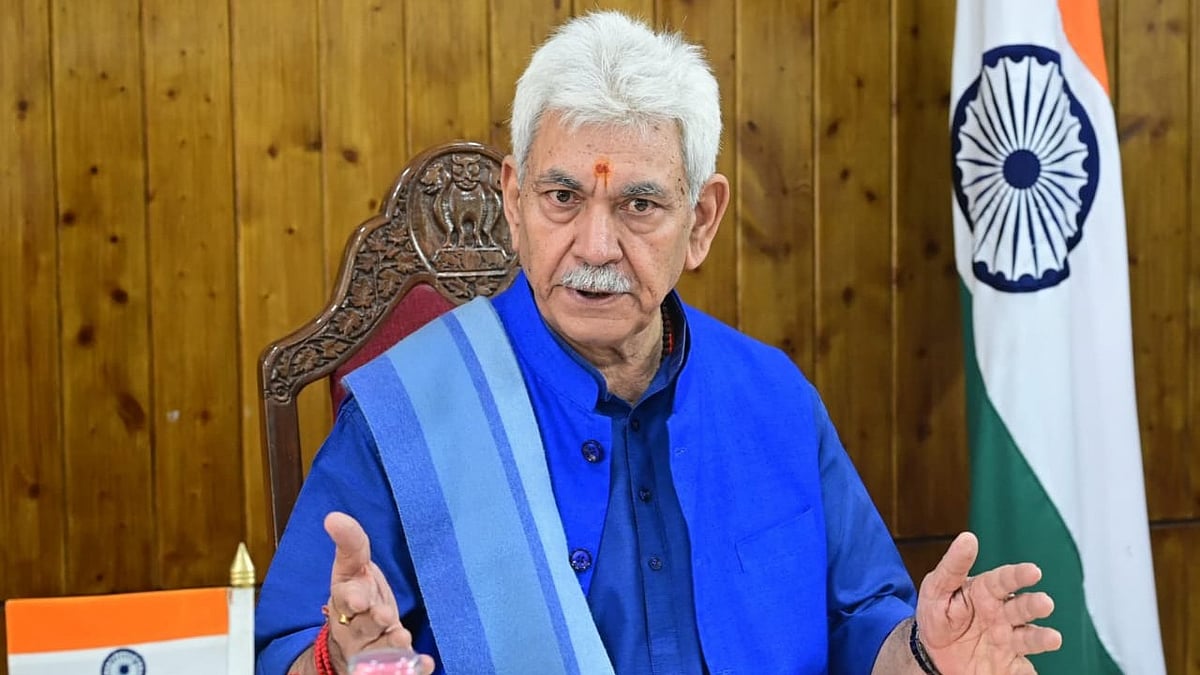 جموں کشمیرمیں فوج کی گاڑی پر دہشت گردوں کا حملہ، دو فوجی شہید، دو مزدور بھی ہلاک