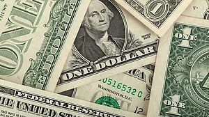 ہندوستانی زر مبادلہ کے ذخائر 2 ارب ڈالر کم ہو کر 688 ارب ڈالر ہو گئے