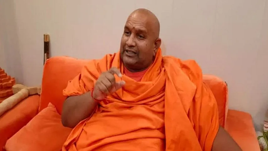 <div class="paragraphs"><p>آنند سوروپ مہاراج، تصویر سوشل میڈیا</p></div>