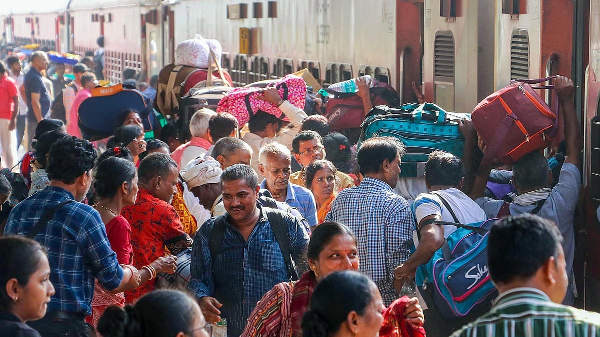 ٹوائلٹ میں مسافر پائے گئے تو ٹرین نہیں چلے گی