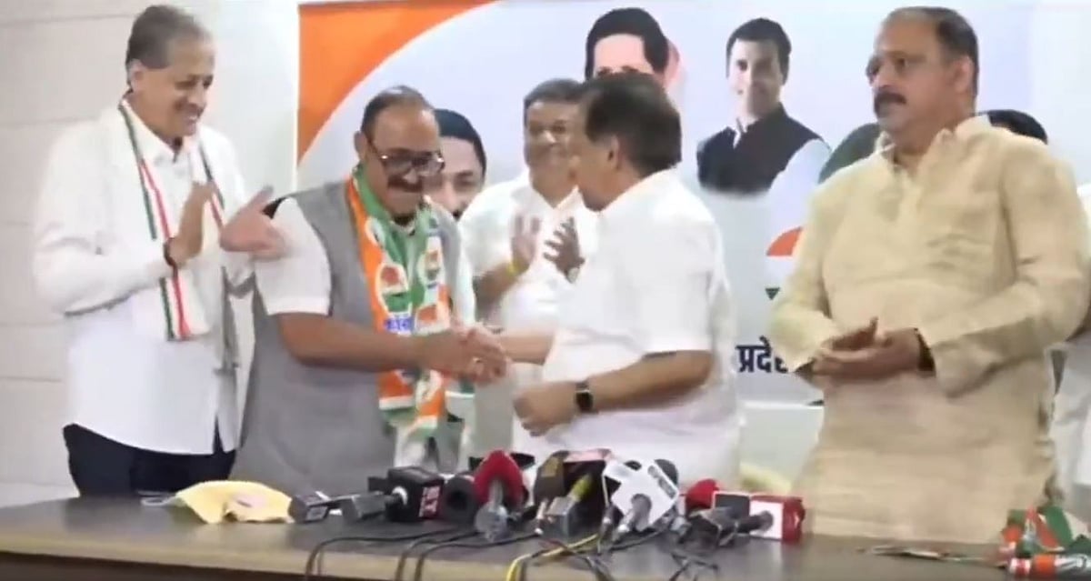 مہاراشٹر کے سابق وزیر انیس احمد کانگریس میں شامل، 5 دنوں میں ہی ہو گئی گھر واپسی