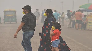 دیوالی کے بعد مسلسل دہلی کی ہوا زہریلی، آنند وہار کی حالت سب سے زیادہ خراب