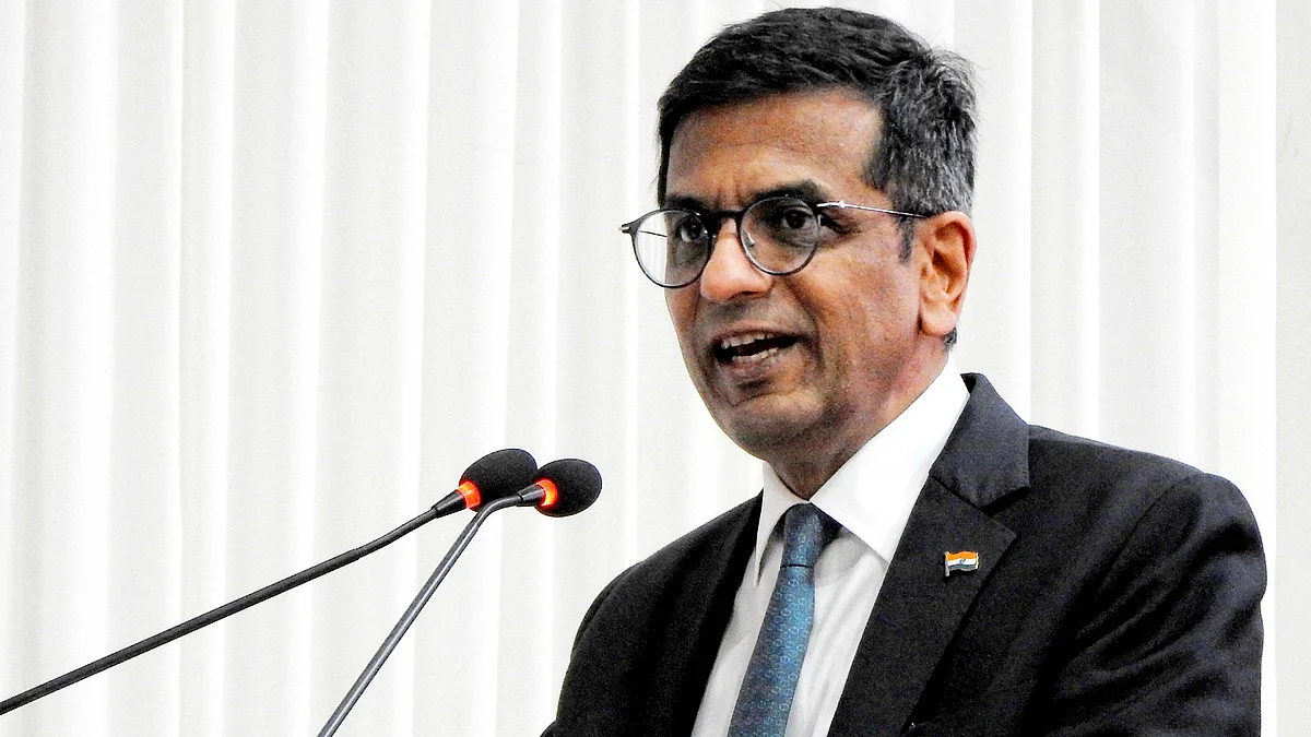 <div class="paragraphs"><p>سابق چیف جسٹس ڈی وائی چندرچوڑ (فائل) / آئی اے این ایس</p></div>