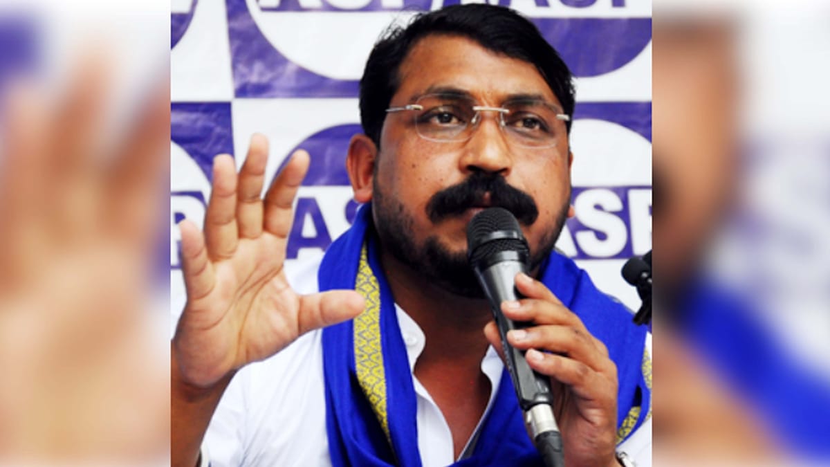 <div class="paragraphs"><p>چندرشیکھر / آئی اے این ایس</p></div>