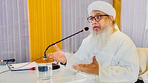 پندرہ روزہ اجلاس: سیرت مصطفی اجلاس کی دوسری نشست میں فتح مکہ کے موضوع پر تفصیلی خطاب