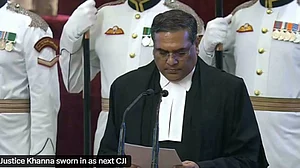 فوری سماعت سے متعلق سپریم کورٹ نے پرانے طریقۂ کار میں کی تبدیلی، نئے چیف جسٹس نے آتے ہی اٹھایا بڑا قدم