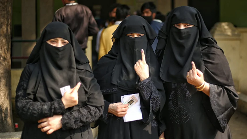 <div class="paragraphs"><p>مسلم خاتون ووٹرس، فائل تصویر</p></div>