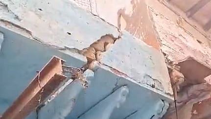 آگرہ میں تقریباً 1700 مکانات میں شگاف سے دہشت، لوگ گھر چھوڑنے پر مجبور، میٹرو ریل کی تعمیرات کا اثر!