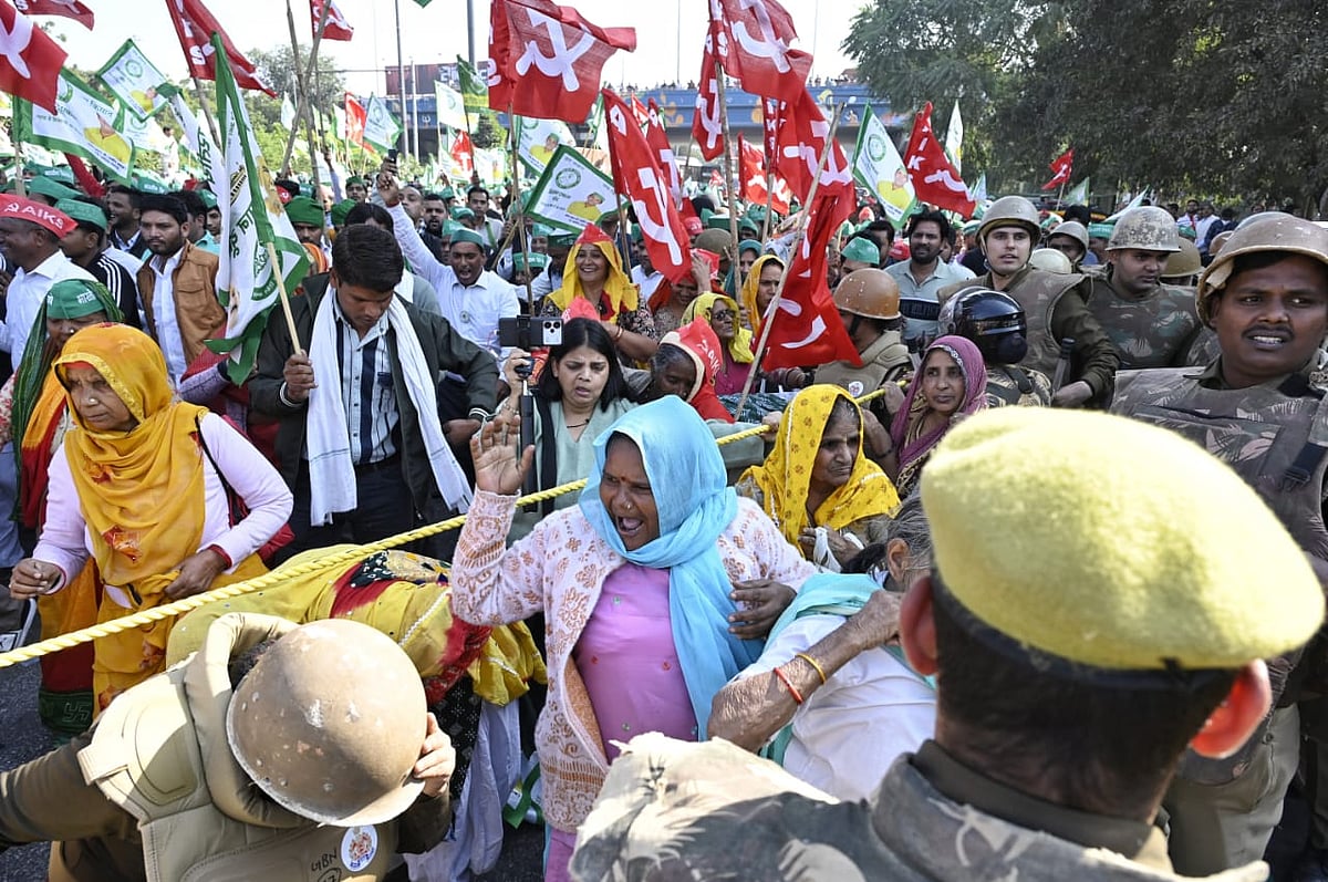 <div class="paragraphs"><p>کسان مظاہرین، تصویر ویپن</p></div>