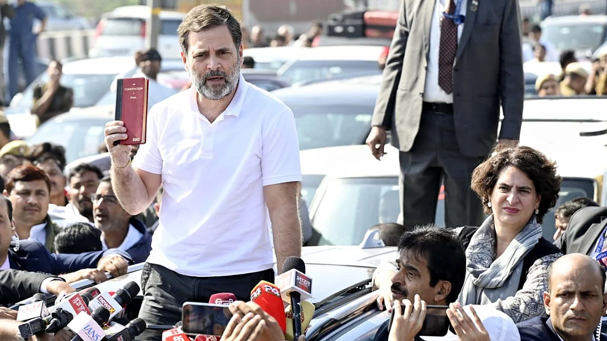 <div class="paragraphs"><p>غازی پور بارڈر پر راہل گاندھی اور پرینکا گاندھی / قومی آواز / وپن</p></div>