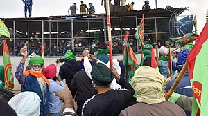 حکومت سے میٹنگ سے قبل کسانوں کا طاقت کا مظاہرہ، 13-12 فروری کو مہاپنچایت کا انعقاد