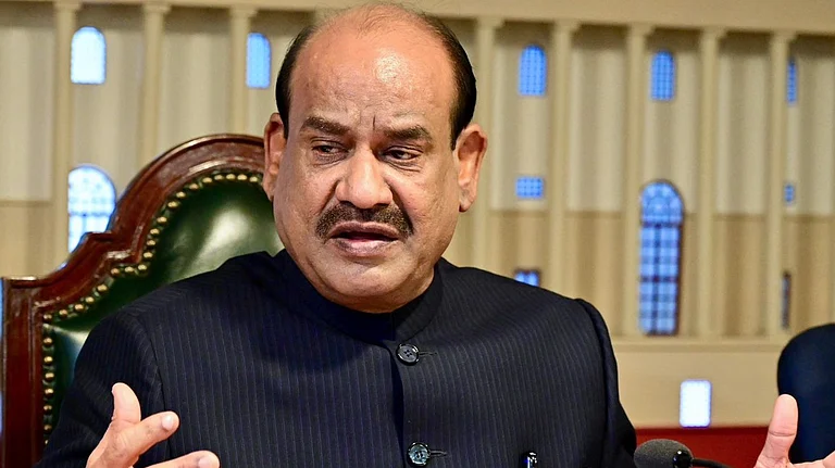 वैज्ञानिकों ने एक लुप्त हो जाने वाला परिधान विकसित किया