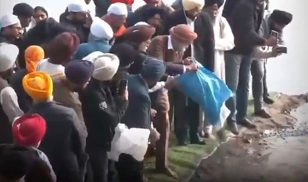 ڈاکٹر منموہن سنگھ کے ’استھی وِسرجن‘ پر بی جے پی کے الزام کا کانگریس نے دیا سخت جواب