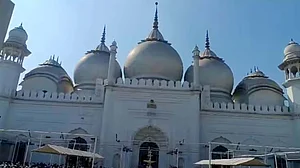 اب علی گڑھ کی جامع مسجد پر تنازعہ! ہندو قلعہ قرار دینے کی عدالت میں درخواست
