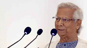 کیا محمد یونس بنگلہ دیش کے نئے آمر بن جائیں گے؟