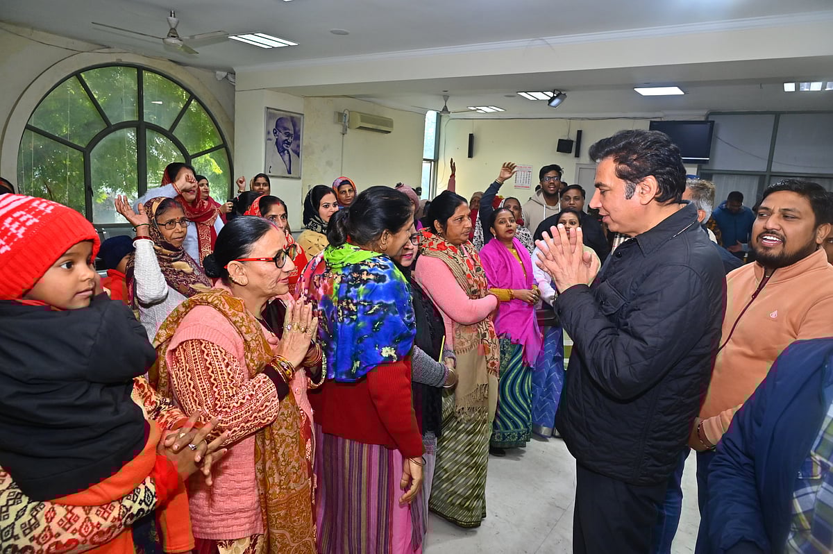 دہلی اسمبلی انتخاب سے قبل کانگریس لگاتار ہو رہی مضبوط، درجنوں عآپ اور بی جے پی لیڈران کانگریس میں شامل