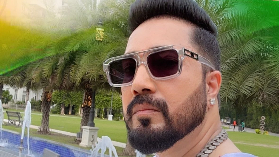 <div class="paragraphs"><p>میکا سنگھ، تصویر&nbsp;<a href="https://x.com/MikaSingh">@MikaSingh</a></p></div>