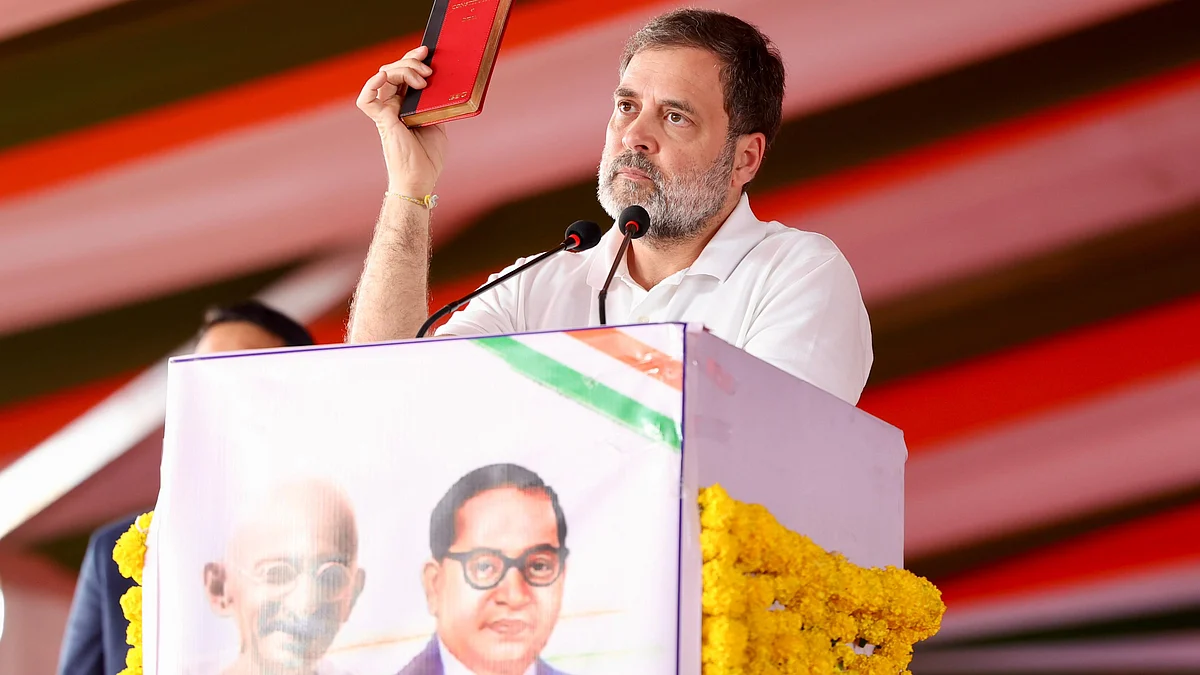 <div class="paragraphs"><p>مدھیہ پردیش کے مَہو میں ریلی سے خطاب کرتے ہوئے کانگریس لیڈر راہل گاندھی @INCIndia</p></div>