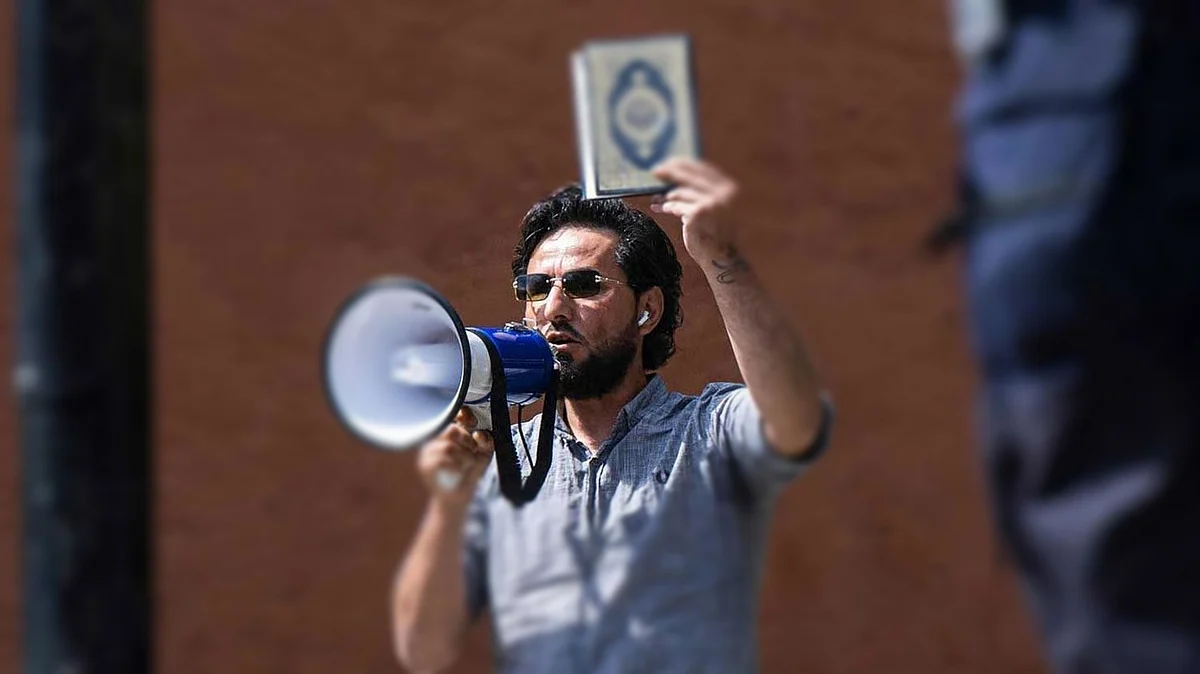 <div class="paragraphs"><p>سلوان مومیکا، تصویر بشکریہ ’ایکس‘ <a href="https://x.com/ConflictTR">@ConflictTR</a></p></div>