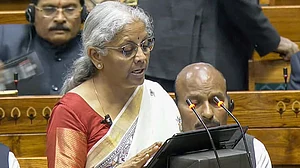 سیتارمن آج بجٹ پر بحث کا دیں گی جواب، نیا انکم ٹیکس بل پارلیمنٹ میں پیش ہونے کی توقع