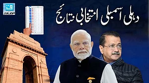 دہلی انتخابی نتائج: ابتدائی رجحانات پر عام آدمی پارٹی کی خاموشی، بی جے پی میں جشن