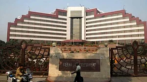 دہلی سیکریٹریٹ سیل، سرکاری دستاویزات کی حفاظت کے لیے اعلیٰ افسران کو فوری پہنچنے کا حکم