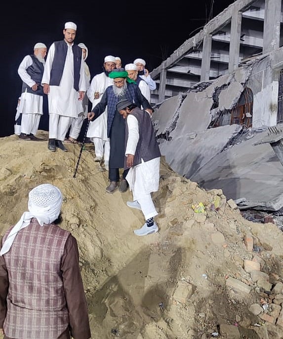 جمعیۃ علماء ہند کے وفد نے کشی نگر واقع ’مدنی مسجد‘ کا کیا دورہ، کچھ دنوں قبل چلا تھا بلڈوزر