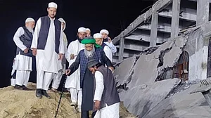 جمعیۃ علماء ہند کے وفد نے کشی نگر واقع ’مدنی مسجد‘ کا کیا دورہ، کچھ دنوں قبل چلا تھا بلڈوزر