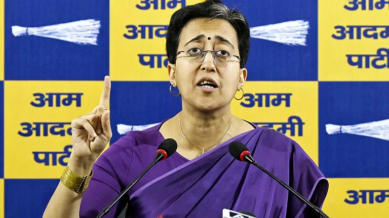 پاکستان دہشت گردی کا منبع ہے، ہندوستان کو نہ اس سے جوڑا جائے نہ برابر گردانا جائے: کھڑگے