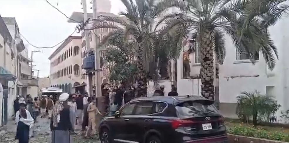 پاکستان: رمضان سے عین قبل مسجد میں نمازِ جمعہ کے دوران خود کش حملہ، کم از کم 16 نمازی شہید