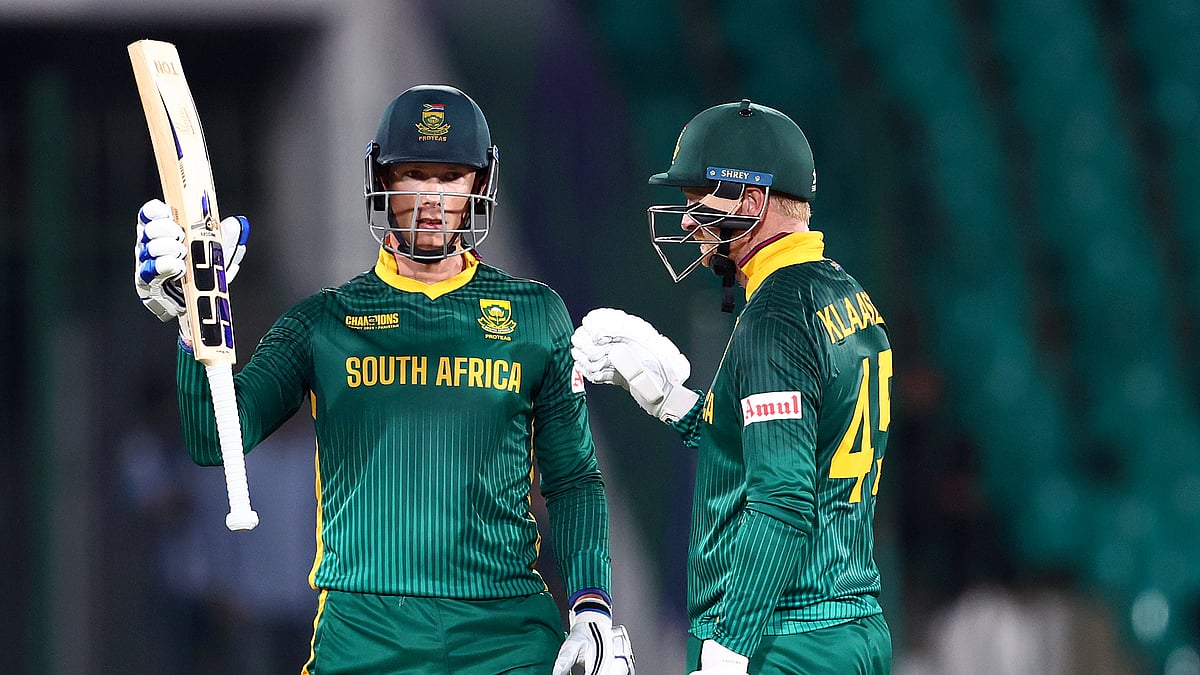 <div class="paragraphs"><p>جنوبی افریقہ کی جیت کے ہیرو ہنرک کلاسین اور وان ڈر ڈوسین، تصویر&nbsp;<a href="https://x.com/ICC">@ICC</a></p></div>