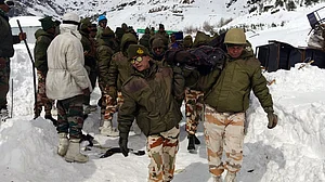 اتراکھنڈ برفانی تودہ حادثہ: لاپتہ 4 مزدوروں کی لاشیں برآمد، ہلاکتیں 8 تک پہنچ گئیں