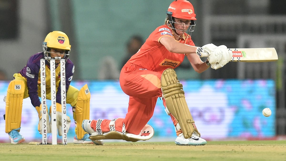 گجرات جائنٹس نے یوپی واریئرز کو 81 رن سے شکست دی