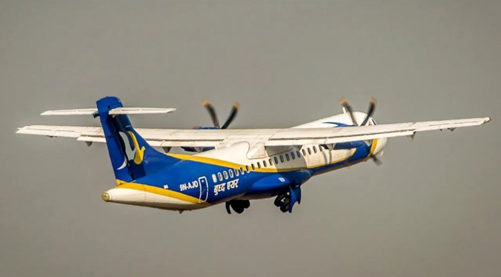 بدھا ایئرلائنس کے طیارہ کی بغیر پہیہ ہوئی لینڈنگ، 63 مسافروں کی جان آئی حلق میں!