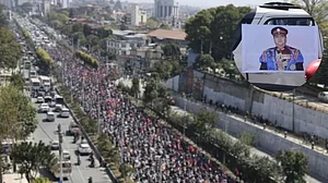 نیپال میں بدعنوانی کے خلاف سڑکوں پر اترے لوگ، راج شاہی کا مطالبہ تیز، راجہ گیانندر بھی سرگرم