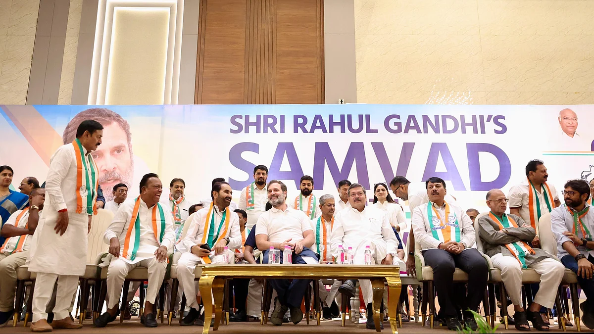 <div class="paragraphs"><p>راہل گاندھی</p></div>