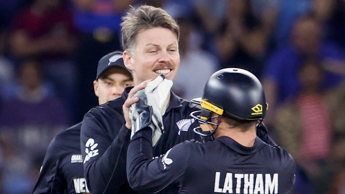 ایک وقت ایسا لگ رہا تھا جیسے میچ نیوزی لینڈ  کی جھولی میں جا رہا ہے، پھر کھیل اس طرح پلٹا