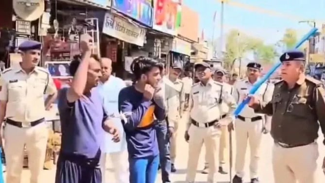 اب انتظامیہ بھی فرقہ پرستوں کی قطار میں!... نواب علی اختر