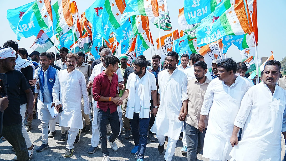 <div class="paragraphs"><p>کانگریس کی ’ہجرت روکو، روزگار دو‘ یاترا میں کنہیا کمار کے ساتھ بہار کانگریس کے اراکین و بے روزگار نوجوان</p></div>