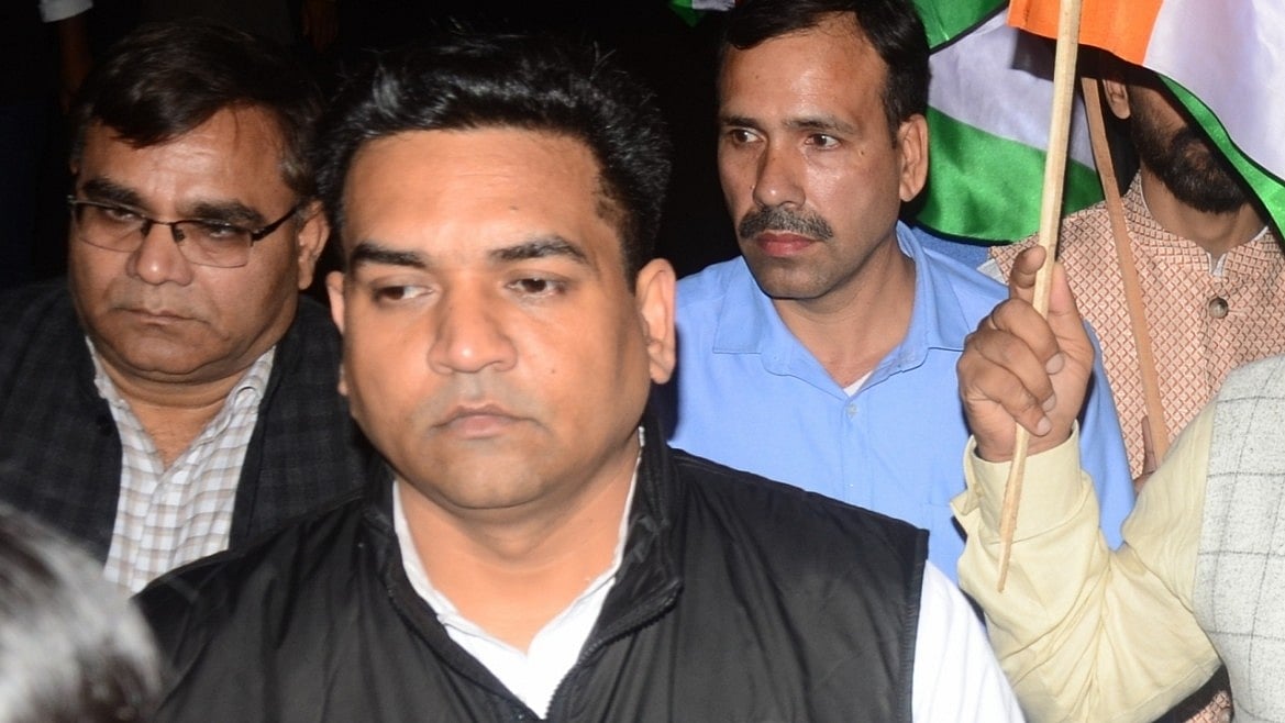 کپل مشرا کے اشتعال انگیز ٹوئٹ معاملہ میں دہلی کی عدالت نے پولیس سے اسٹیٹس رپورٹ طلب کی